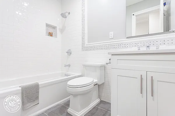 Rented by MySpaceNYC | media 33