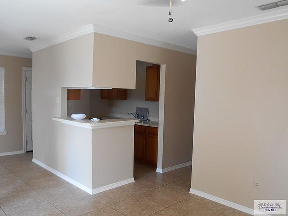 3rd image of 2241 El Arroyo St