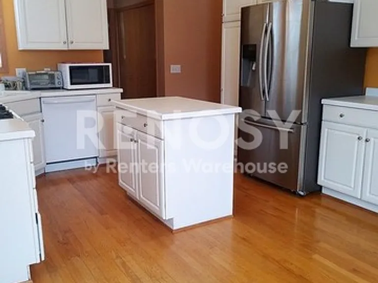 18129 W 82nd St — Photo 14