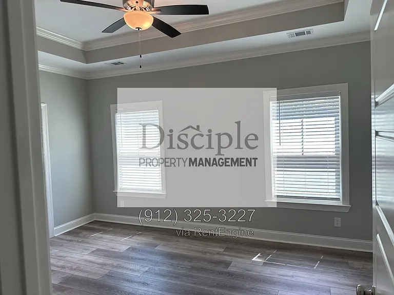 79 Ennis Rd — Photo 16