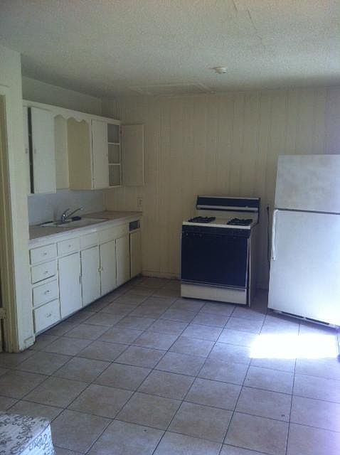 2nd image of 2706 Avenue V APT A