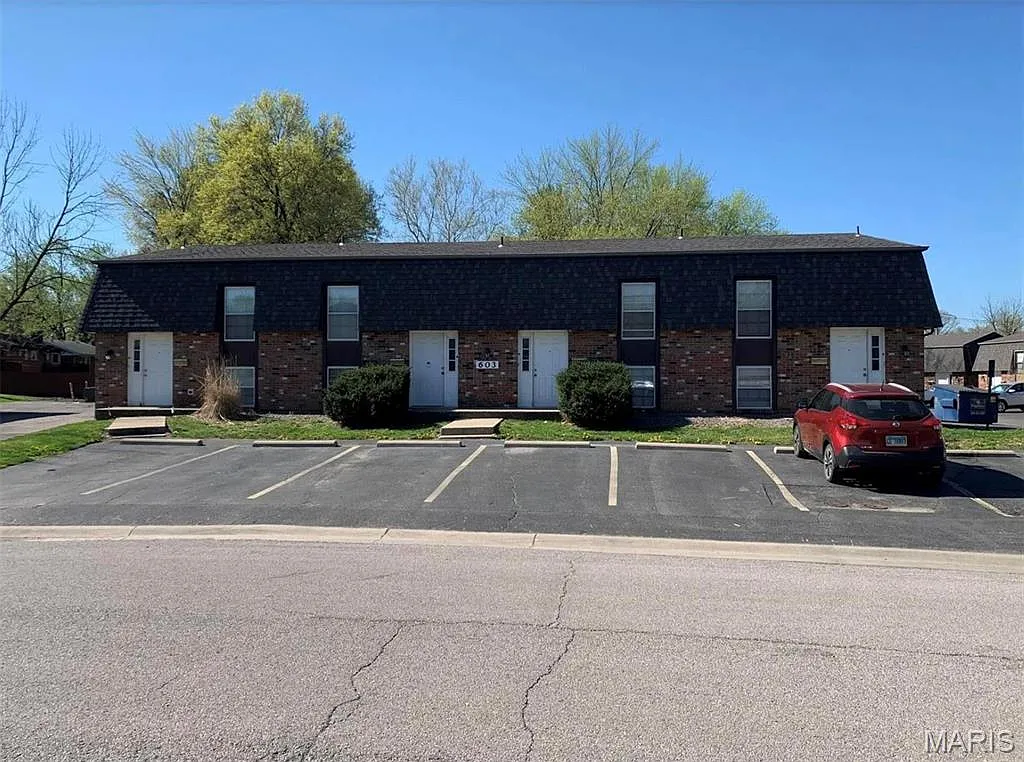 2 bed, 1.0 bath, 1080 sqft, $1,150 — Photo 1