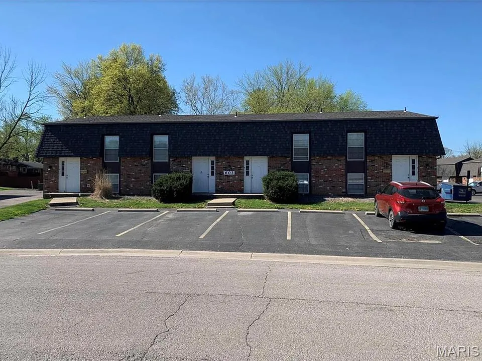 601 White Oak Dr #1