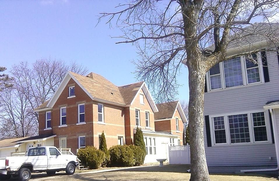 2nd image of 433 1st Ave S APT 5