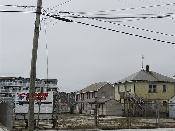 2nd image of 101-103 W 18th Ave