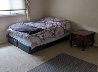 735 Stirling Rd, Dania, FL 33004