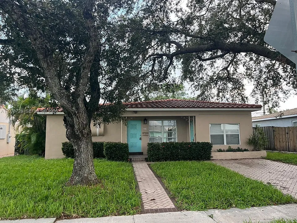 218 SE 3rd Ter