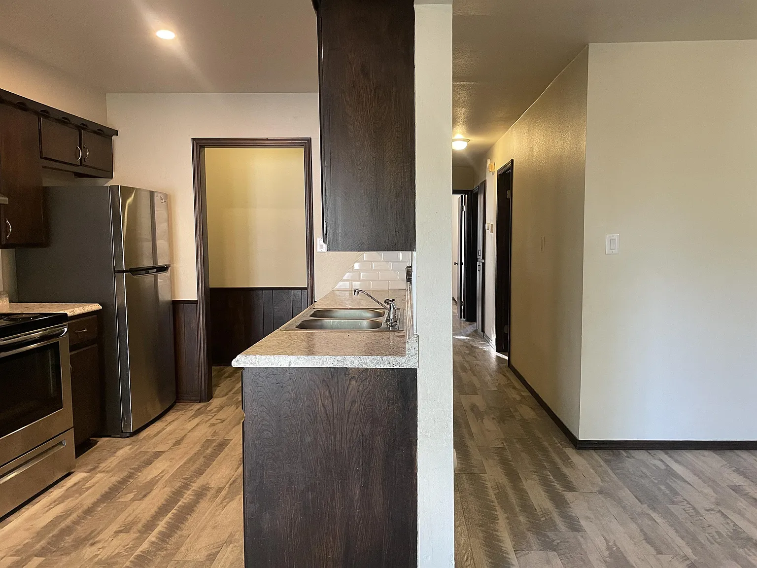 1420 Oakcrest Avenue - 1 — Photo 4