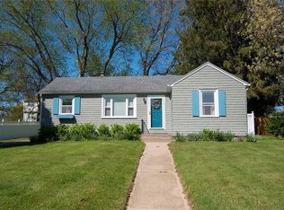 5 E Fairway Ave, Westerly, RI 02891