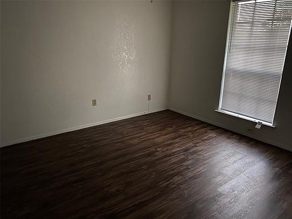 5th image of 616 Cousins Ln #B