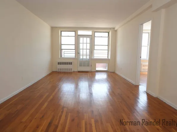 117-12 Ocean Pm image 2 of 33