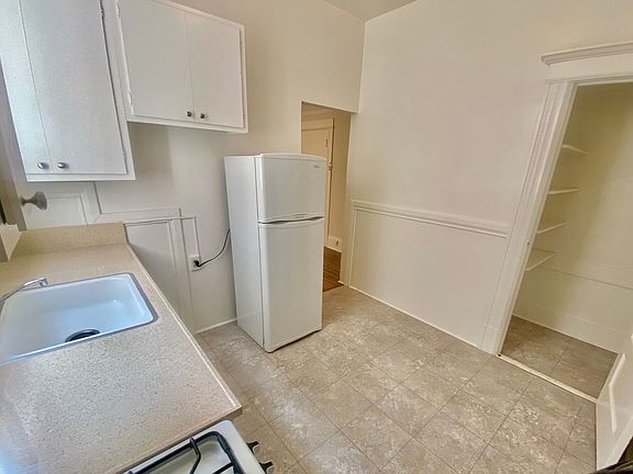 3rd image of 1720 Pacific Ave APT 12