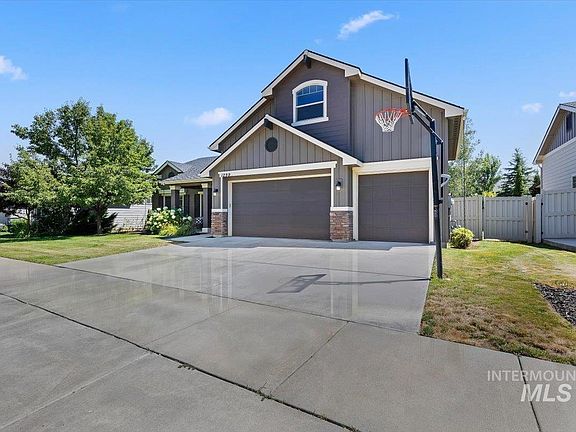 4th image of 1299 La Reata Way