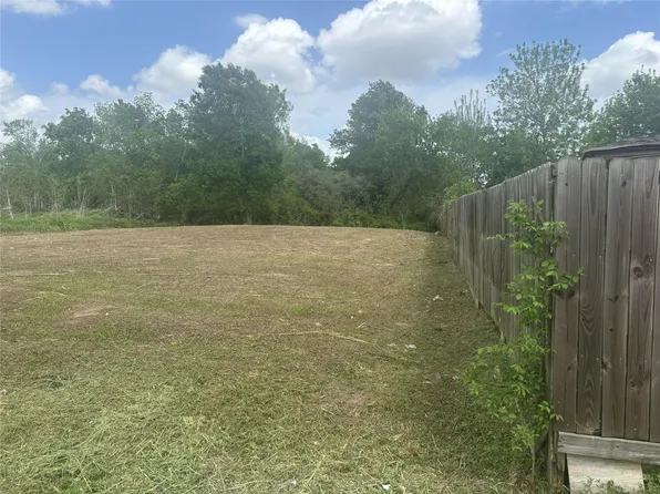 0 Illinois St, Fresno, TX 77545