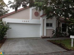 1307 E Glen Oak Rd, Pompano Beach, FL 33068