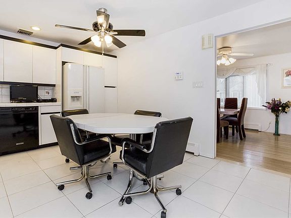 5th image of 3 Greenbriar Ln