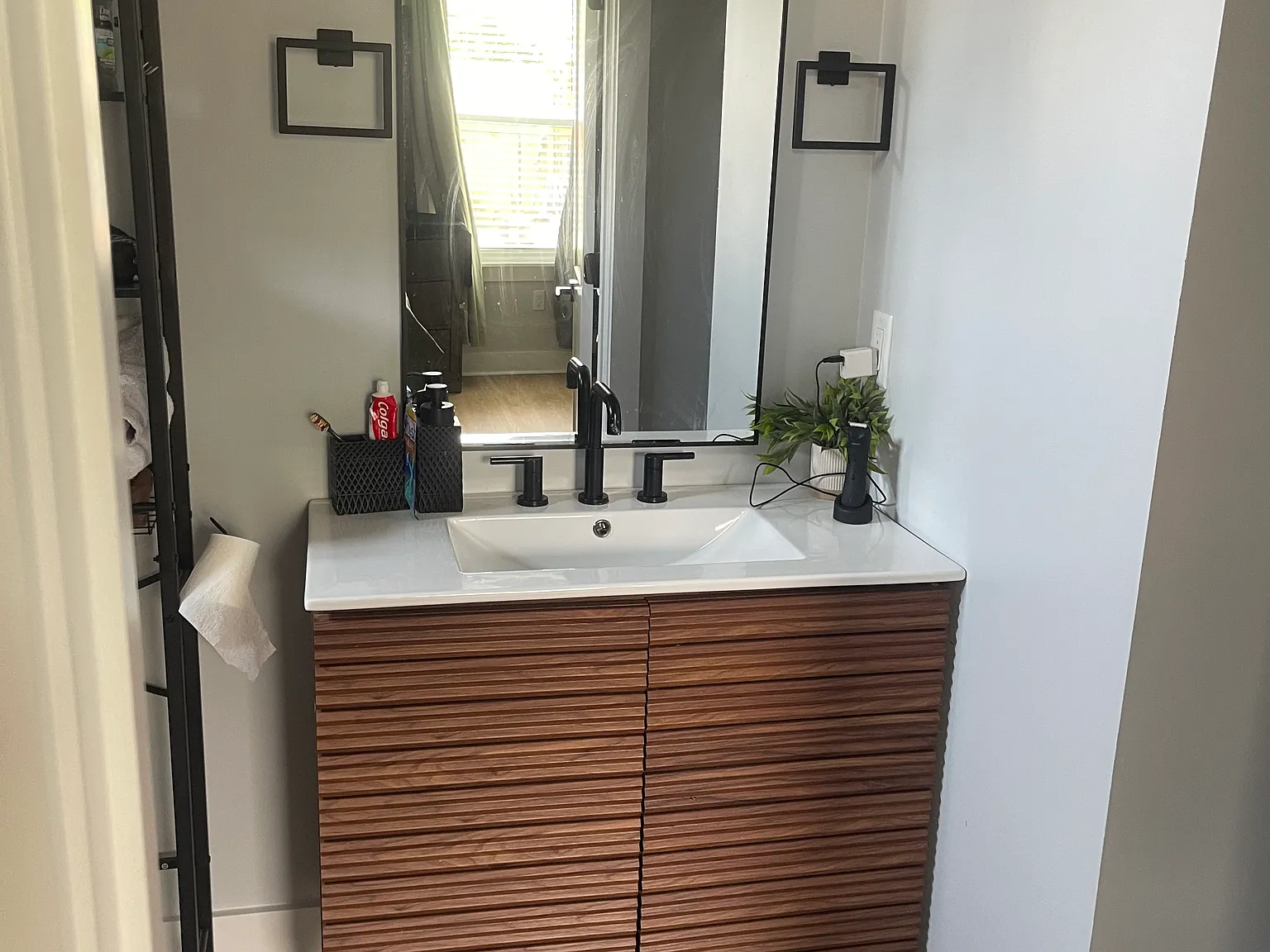 3 bed, 5000 sqft, $2,000 — Photo 3