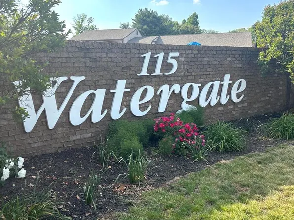 115 E Kings Hwy Unit 211, Maple Shade, NJ 08052