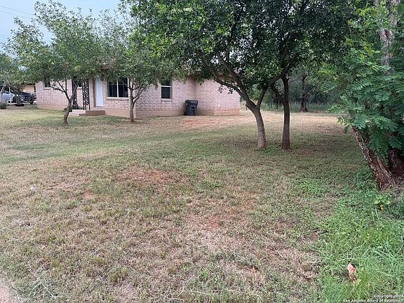 2nd image of 305 MOFFETT