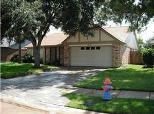 2711 Foxden Dr, Pearland, TX 77584