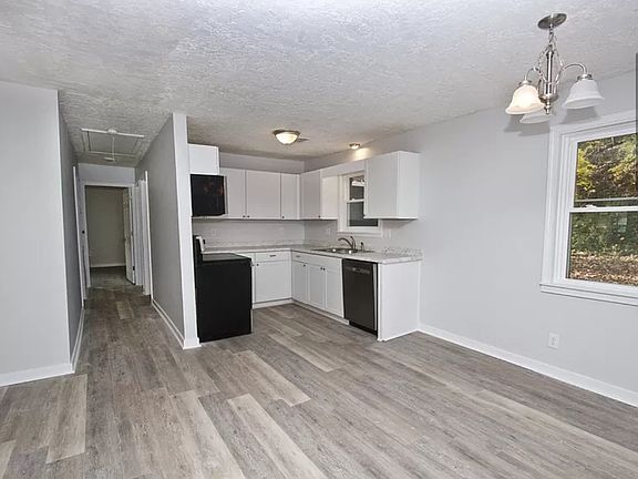 4th image of 1447 Hazel Cir #1