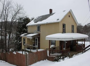 20 Baker St, Franklin, PA 16323