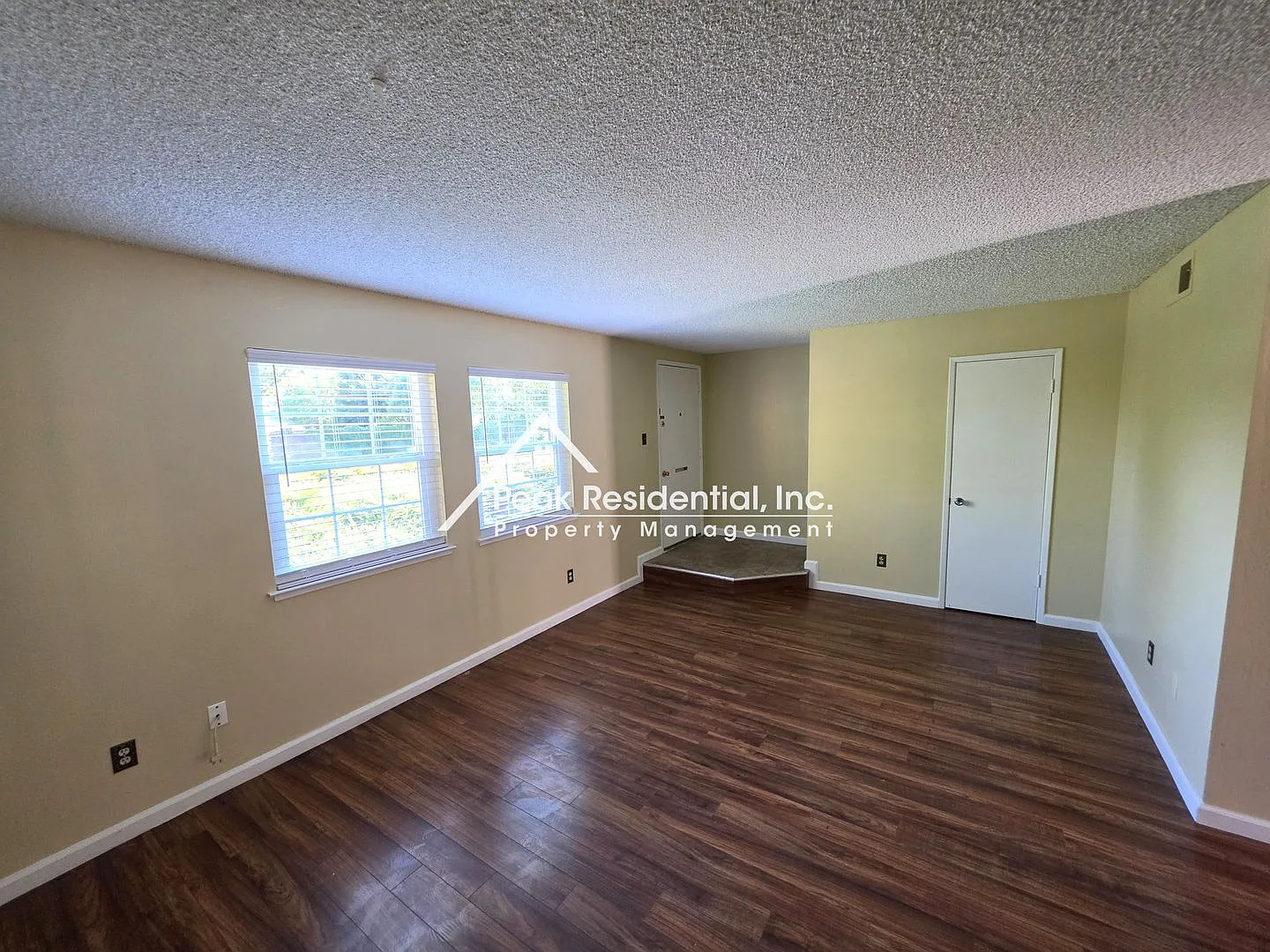 Very Nice 3bd/1.5ba Citrus Heights Townhouse! — Photo 3