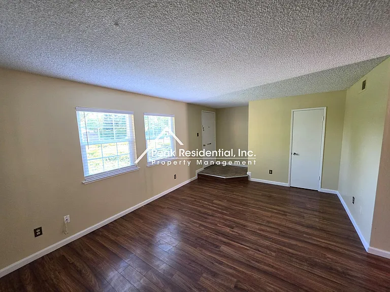 6691 Greenback Ln — Photo 3