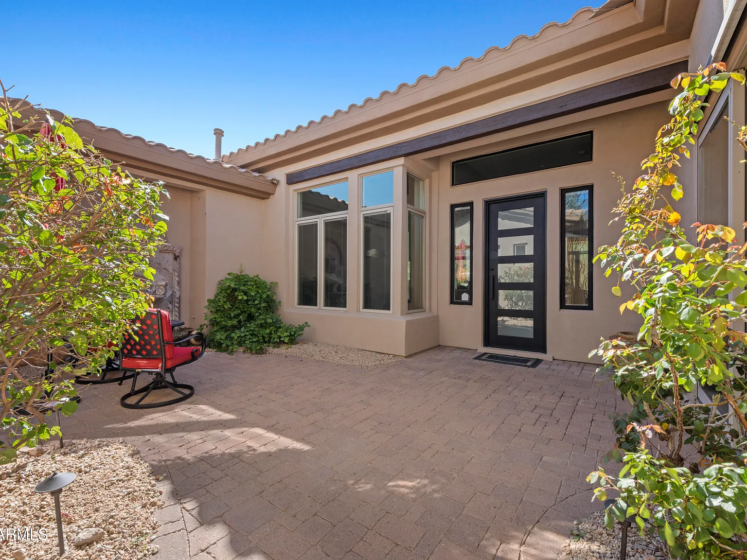 4 bed, 4.5 bath, 3735 sqft, $8,500 — Photo 4