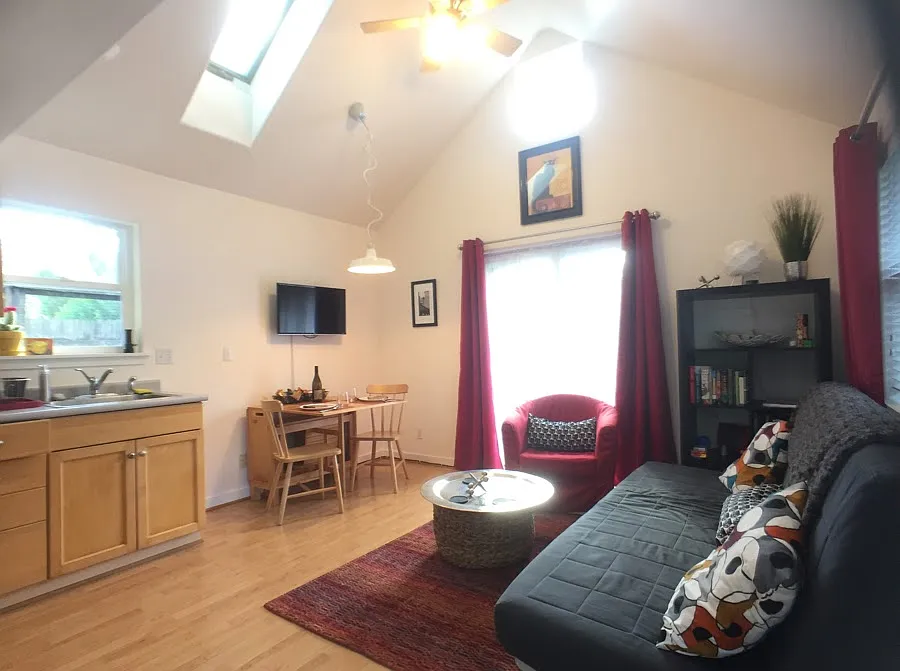 1 bed, 420 sqft, $1,500 — Photo 2