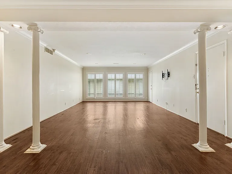 6367 Diamond Head Cir #D — Photo 5