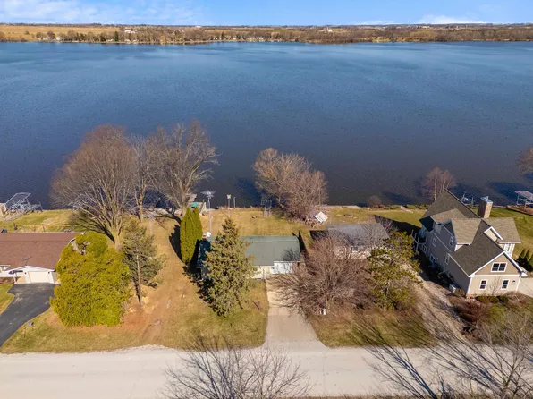 W10628 Hickory Point Rd, Beaver Dam, WI 53916