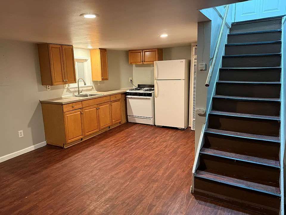 19102 Colorado St #3