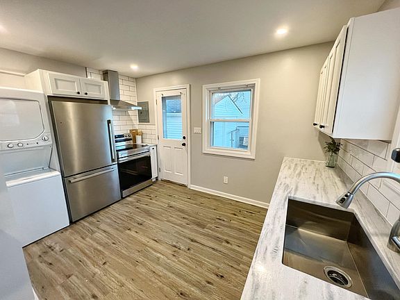 3rd image of 4502 W 172nd St