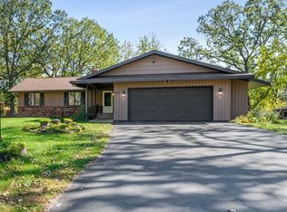 310 Lakeview Dr, Hudson, WI 54016
