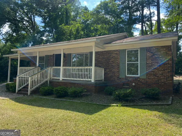 902 Laprade St, Washington, GA 30673