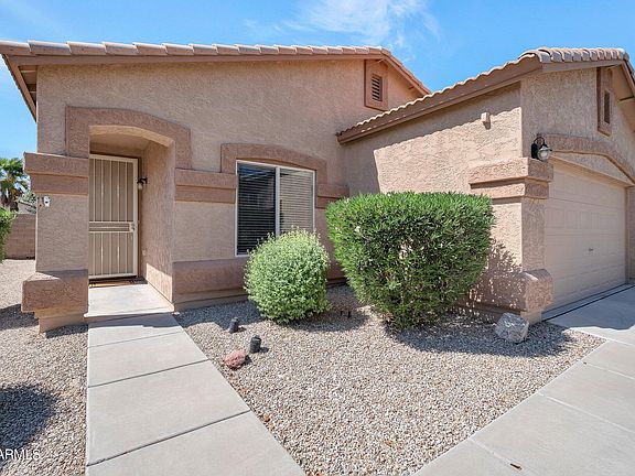 2nd image of 1071 E CANYON Trail