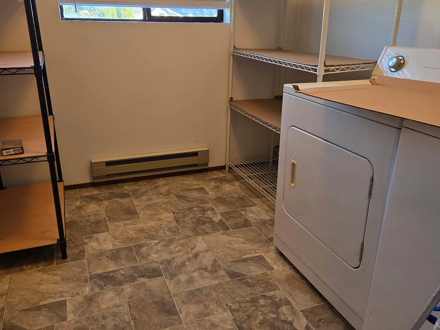2 bed, 1000 sqft, $1,840 — Photo 3