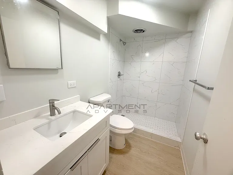 1218 N School St — Photo 5