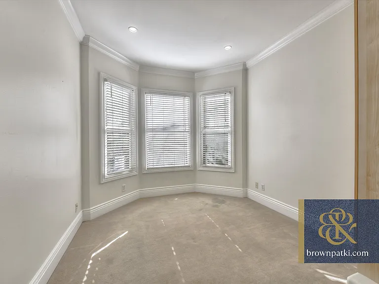 136 Hancock St #I — Photo 9