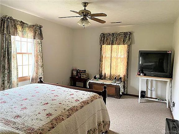 5th image of 581 Armand Dr #581