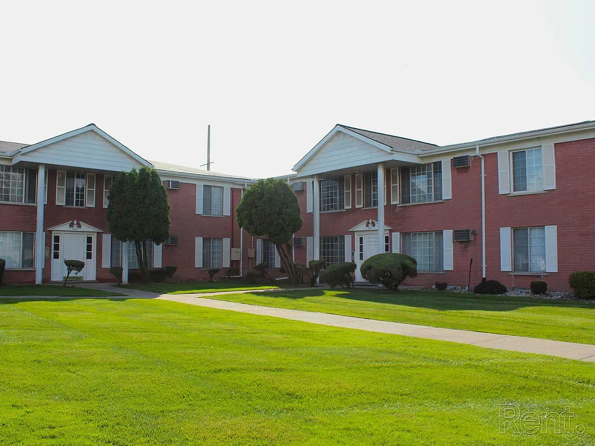 Building Photo - Centerline Plaza