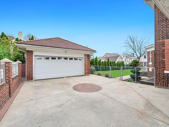 5th image of 88-35 193rd Street