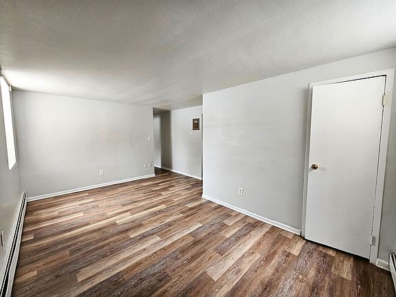 5th image of 12 Linda Dr APT 2