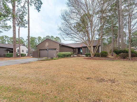 2nd image of 7 Perth Ct N