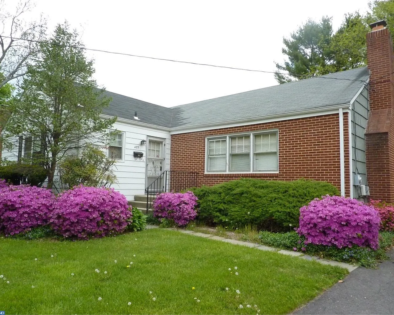 425 Ewing St photo 1