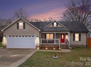 202 E 27th St, Kannapolis, NC 28083