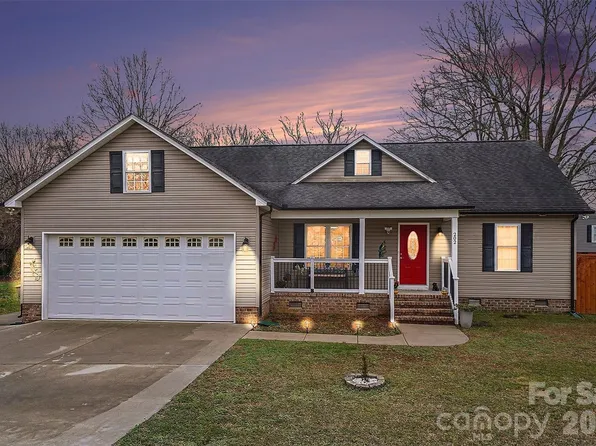 202 E 27th St, Kannapolis, NC 28083