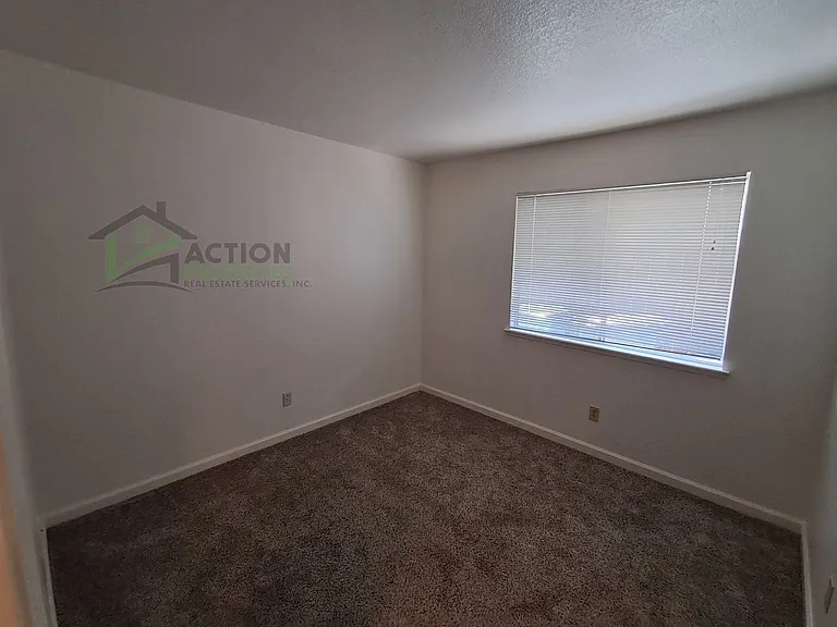 3835 Hunters Glen Pl — Photo 40