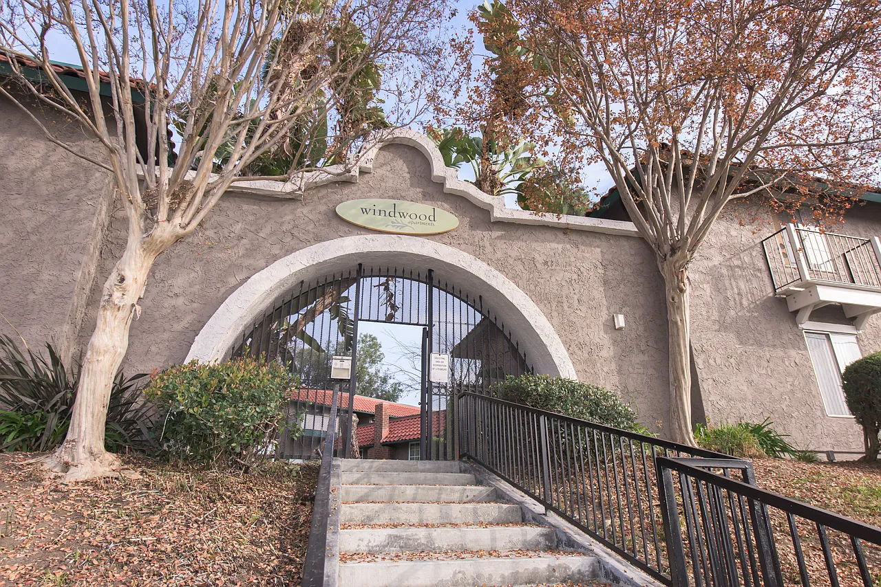 Windwood Apartments — Photo 1